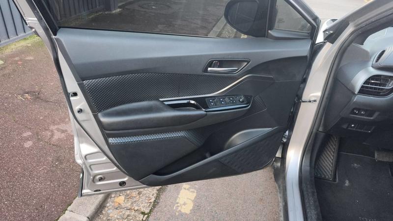 Toyota c-Hr 1.8 Vvt-i 122h Hybride Cvt Distinctive