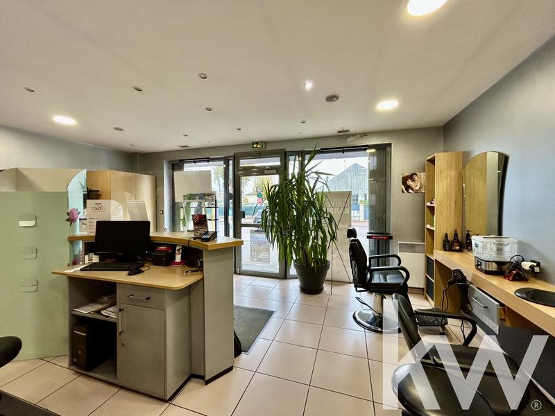 Fonds de commerce - Magasins - 65 m²