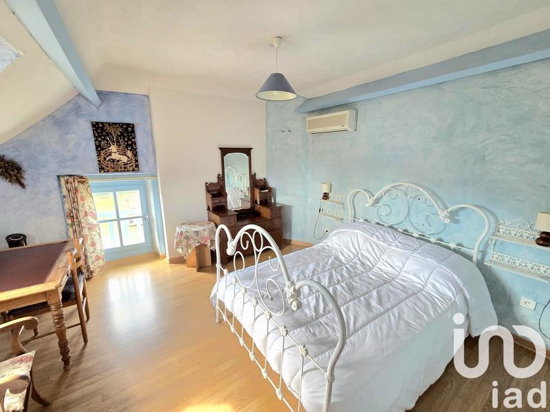 Maison - 216 m² - 10 pièces