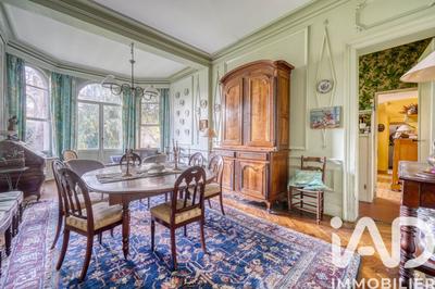 Maison - 430 m² - 13 pièces