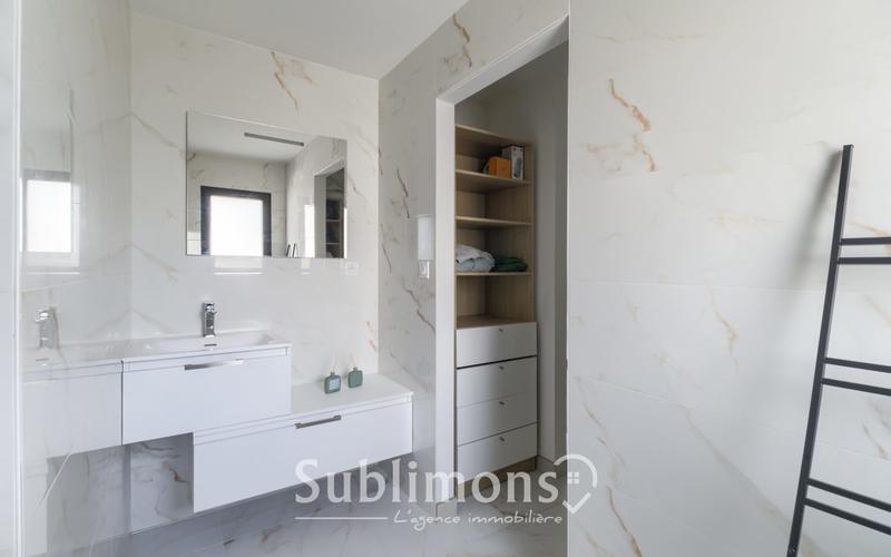 Maison contemporaine - 192 m² - 7 pièces