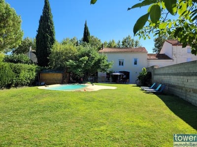 Villa - 240 m² - 6 pièces