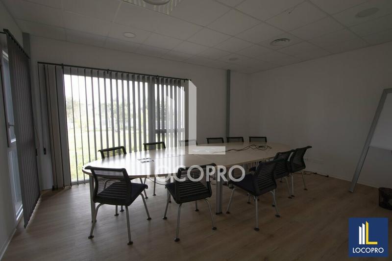 Bureau - 136 m²