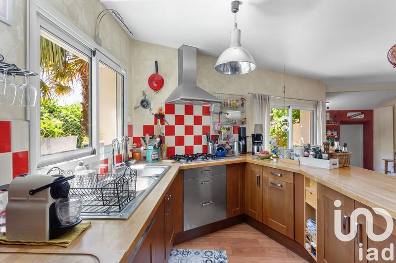 Maison - 168 m² - 8 pièces