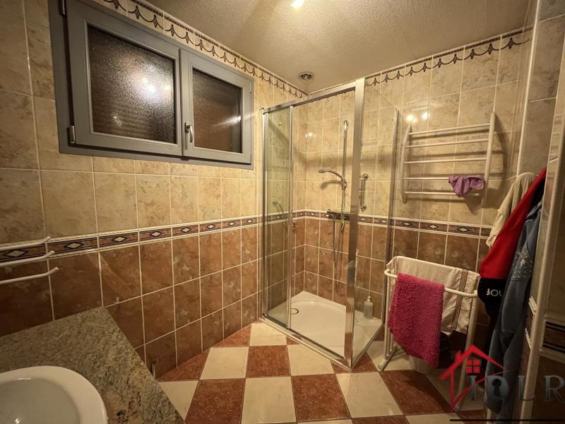 Maison - 170 m² - 7 pièces