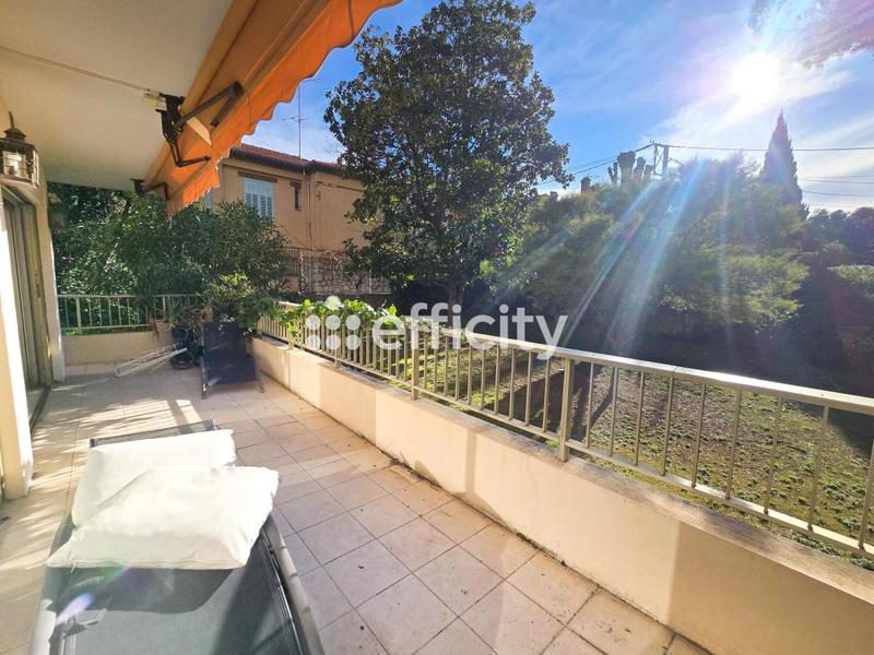 Appartement - 125 m² - 4 pièces