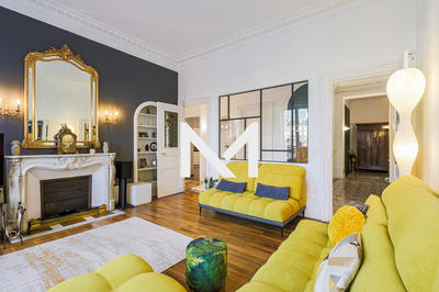 Appartement - 229 m² - 7 pièces