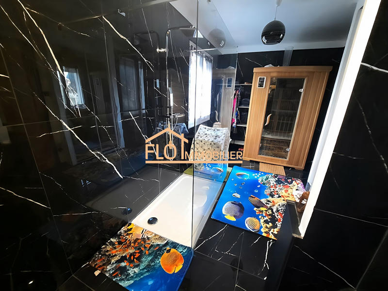 Maison - 158 m² - 7 pièces