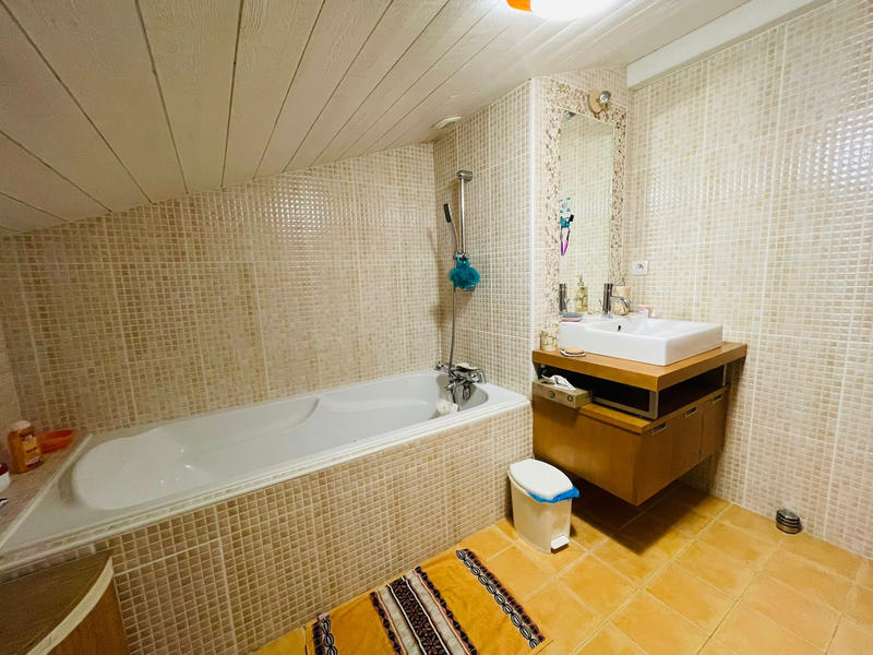 Maison - 175 m² - 7 pièces