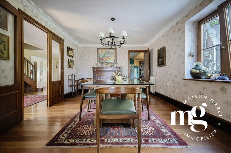 Maison ancienne - 270 m² - 9 pièces