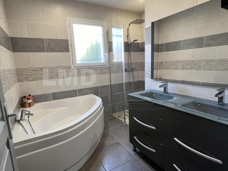 Villa - 99 m² - 4 pièces