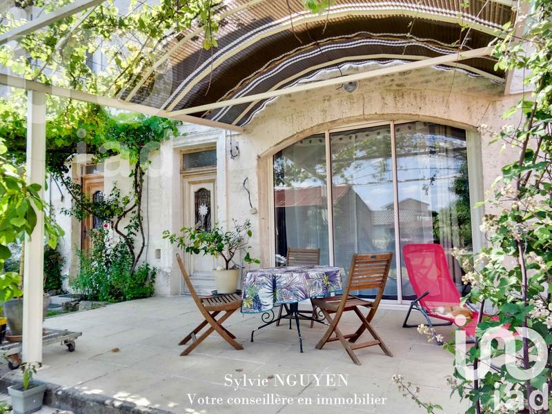 Maison - 244 m² - 7 pièces