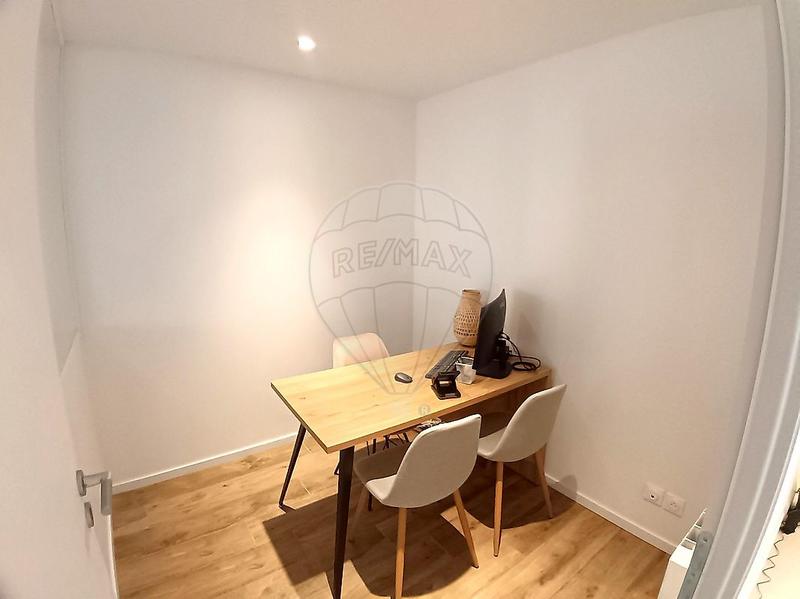 Local commercial - 56 m² - 4 pièces