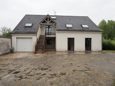 Maison - 250 m² - 13 pièces