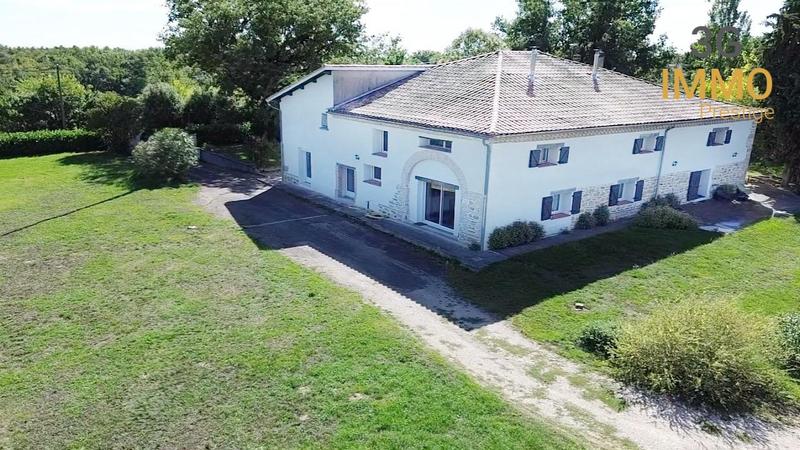 Maison ancienne - 468 m² - 14 pièces