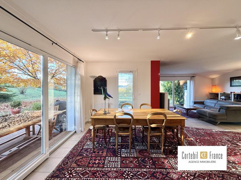 Villa - 214 m² - 7 pièces