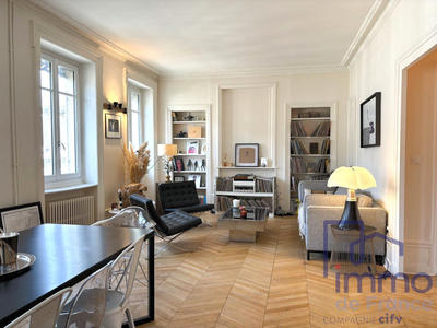 Appartement - 91 m² - 3 pièces