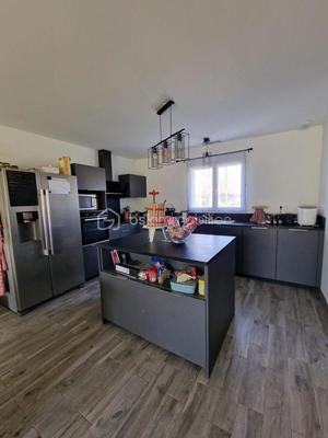 Villa - 94 m² - 4 pièces