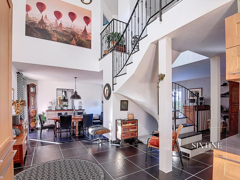 Villa - 149 m² - 8 pièces