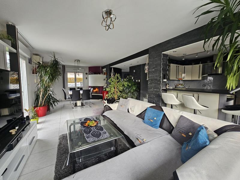 Maison - 122 m² - 6 pièces