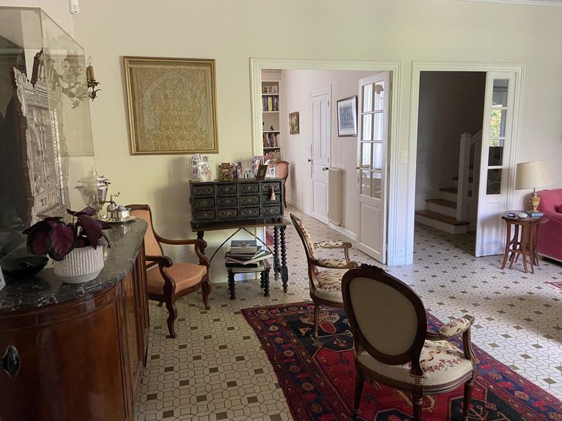 Maison - 250 m² - 10 pièces