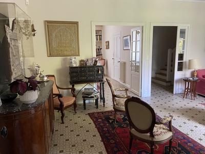 Maison - 250 m² - 10 pièces
