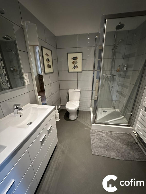 Maison - 272 m² - 10 pièces