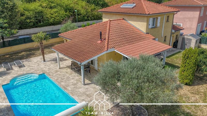 Maison - 130 m² - 5 pièces