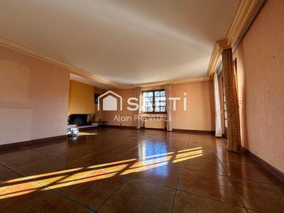 Maison - 186 m² - 7 pièces