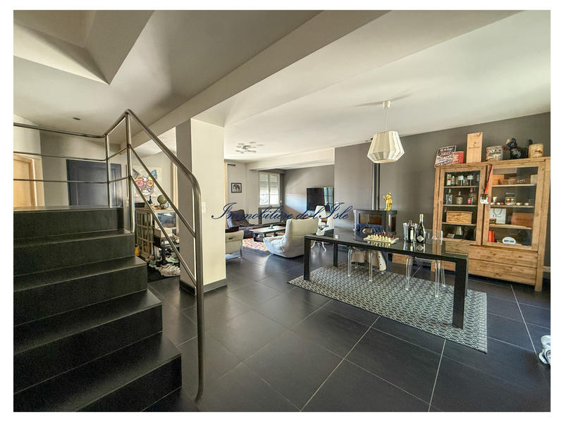 Maison - 175 m² - 6 pièces