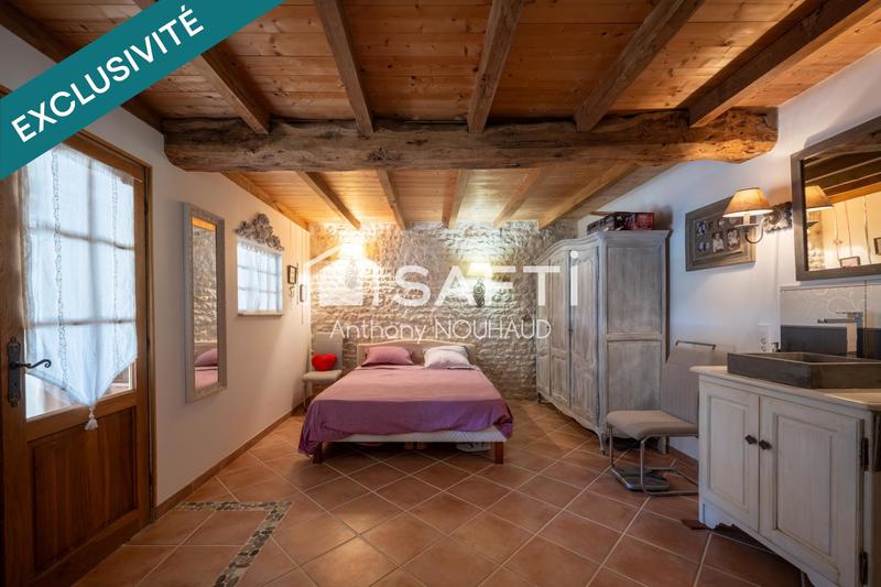 Maison - 228 m² - 6 pièces