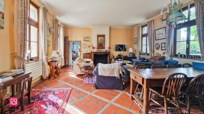 Maison - 284 m² - 11 pièces