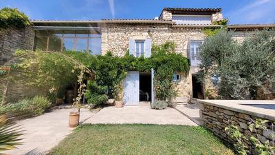 Maison - 195 m² - 8 pièces