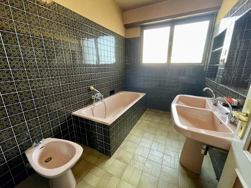 Maison - 162 m² - 8 pièces