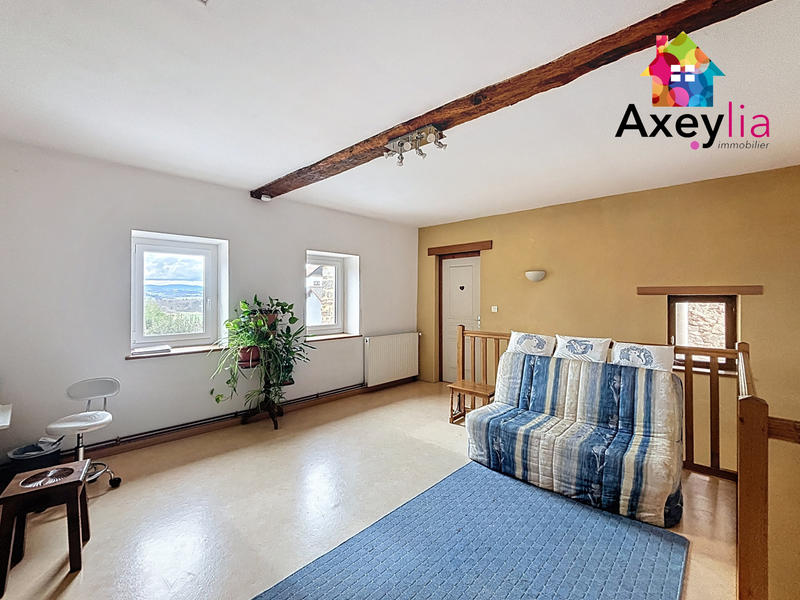 Maison - 208 m² - 6 pièces