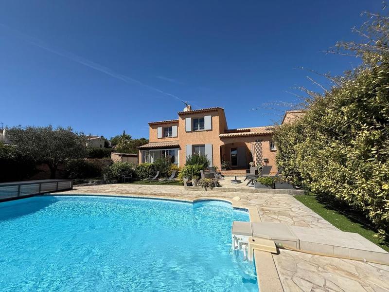 Villa - 112 m² - 5 pièces