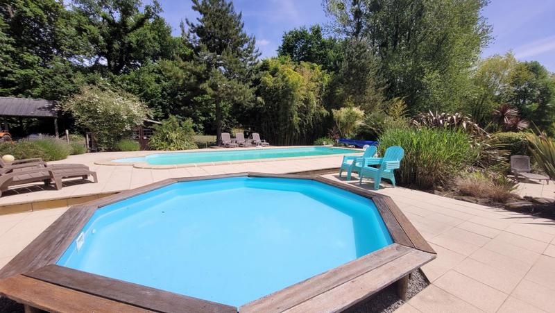 Propriété - 535 m² - 22 pièces