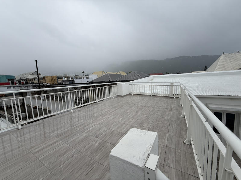 Appartement - 200 m² - 6 pièces