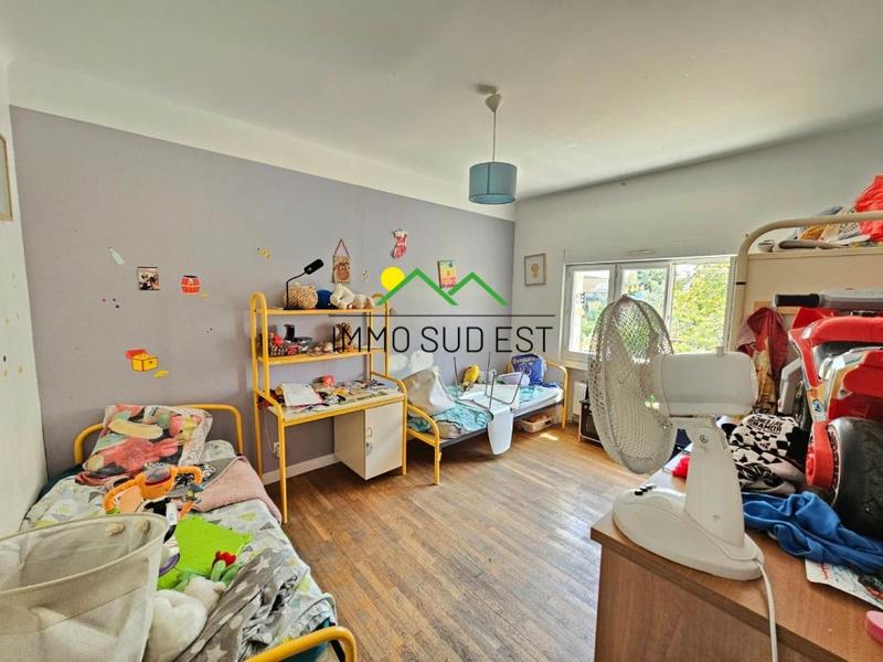 Maison - 252 m² - 10 pièces