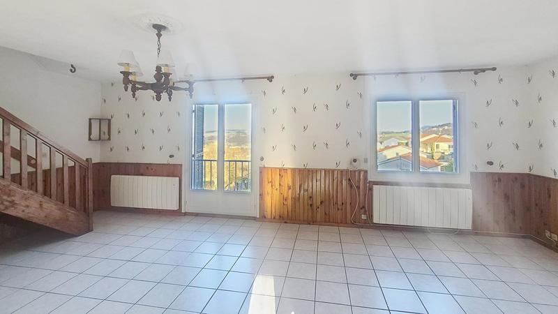 Maison - 102 m² - 5 pièces