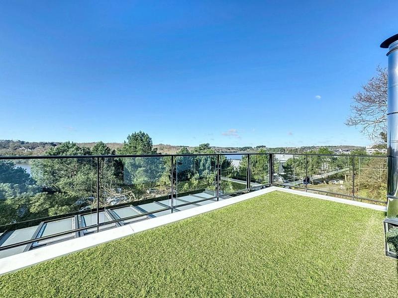 Maison - 213 m² - 5 pièces