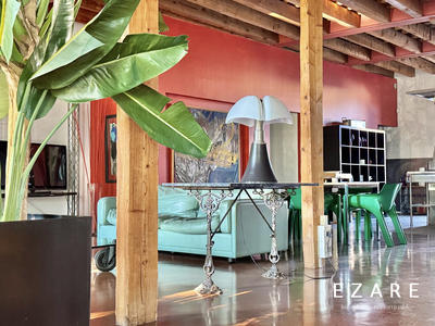 Maison - 596 m² - 9 pièces