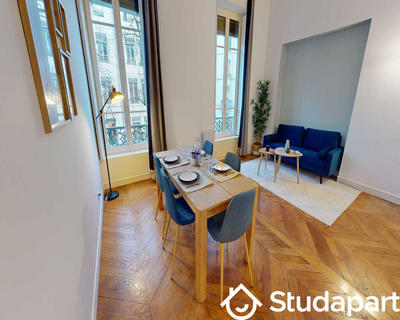 Chambre - 130 m² - 1 pièce