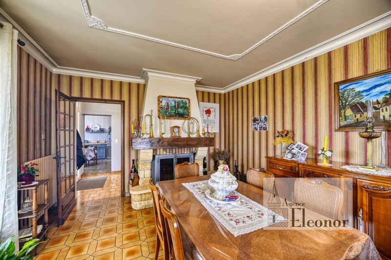 Maison traditionnelle - 154 m² - 6 pièces