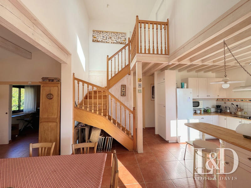 Maison - 137 m² - 6 pièces