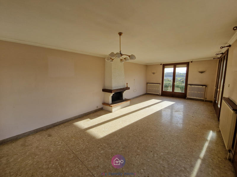 Maison - 99 m² - 5 pièces