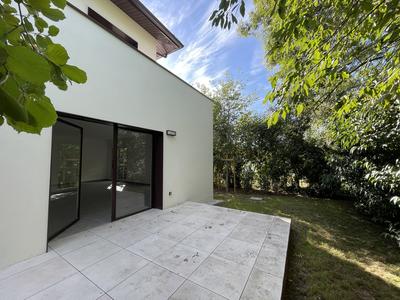 Appartement - 87 m² - 4 pièces