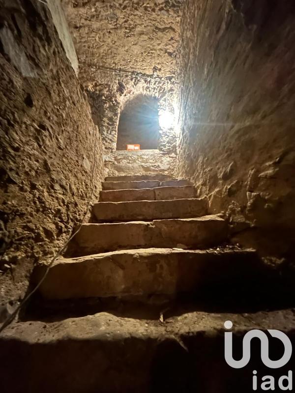 Maison - 246 m² - 9 pièces