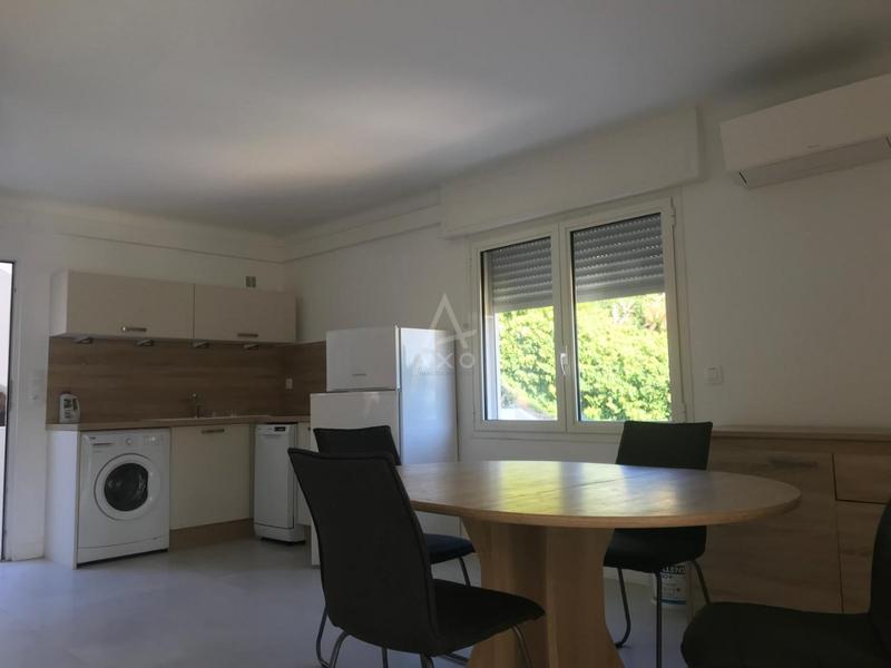 Appartement ancien - 55 m² - 3 pièces