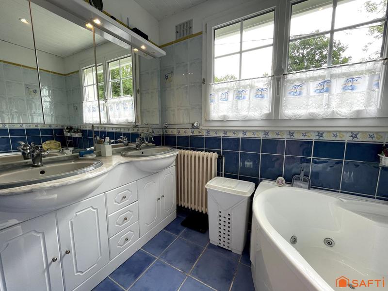 Maison - 159 m² - 7 pièces